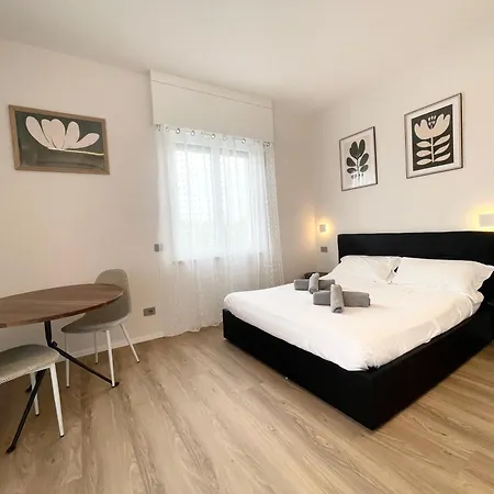 Unicumhouse Arena Stazione Porta Nuova Fiera Affittacamere *